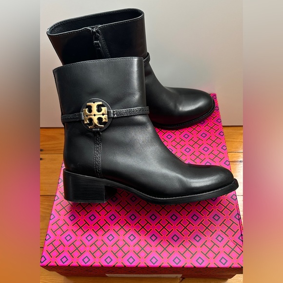 TORY BURCH Miller Black Calfskin Ankle Bootie US9. Perfect condition $398 retail - Picture 6 of 16